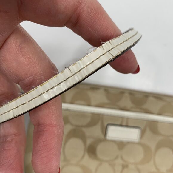 Coach Wristlet Wallet Signature C Tan Beige White Trim Zippy Includes Fob - Picture 9 of 12